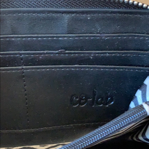 Co-Lab %100 Genuine Leather Women’s Wallet - Picture 3 of 8